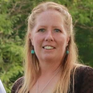 Meet your Posher, Dana